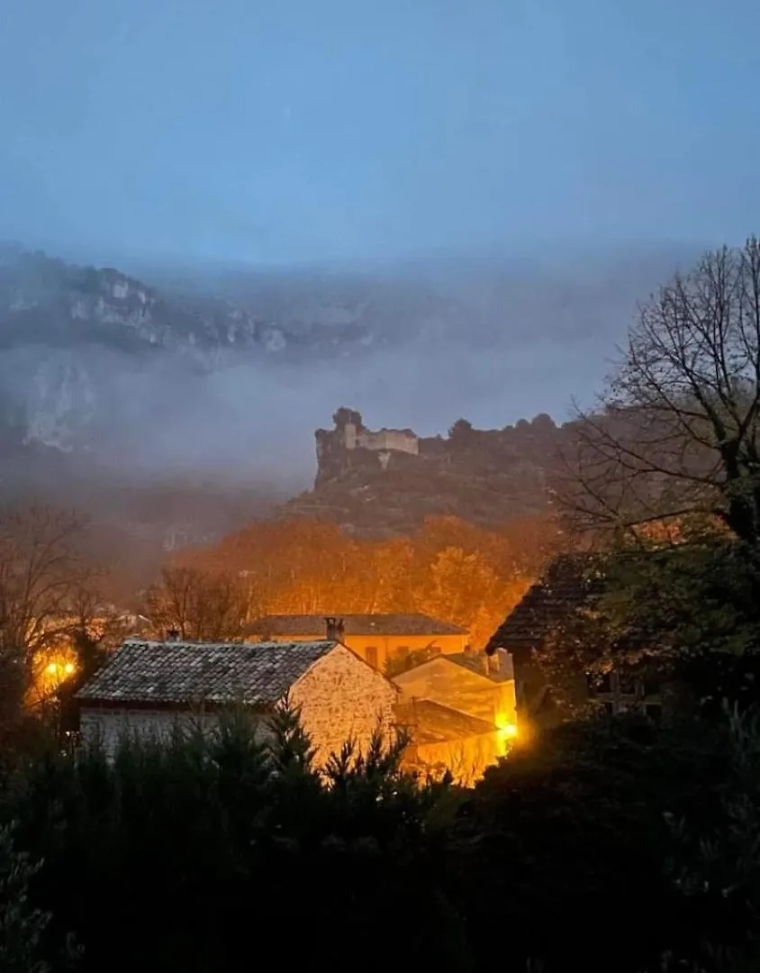 Villa Helene In The Heart Of The Center Of Fontaine De Vaucluse Fontaine-de-Vaucluse